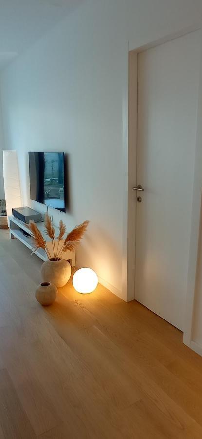 Apartment With Private Pool 斯普利特 外观 照片