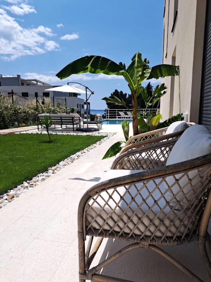 Apartment With Private Pool 斯普利特 外观 照片
