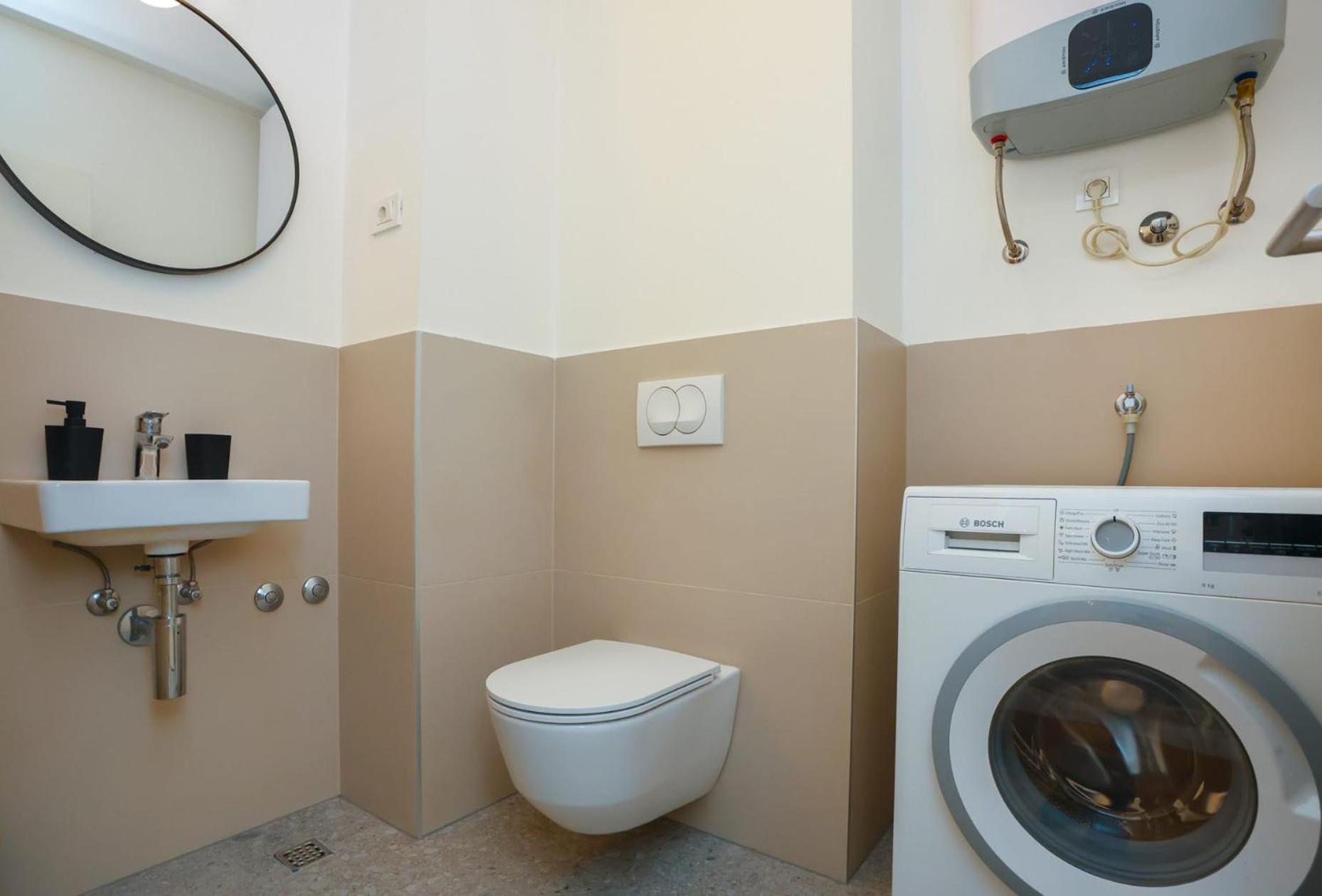 Apartment With Private Pool 斯普利特 外观 照片