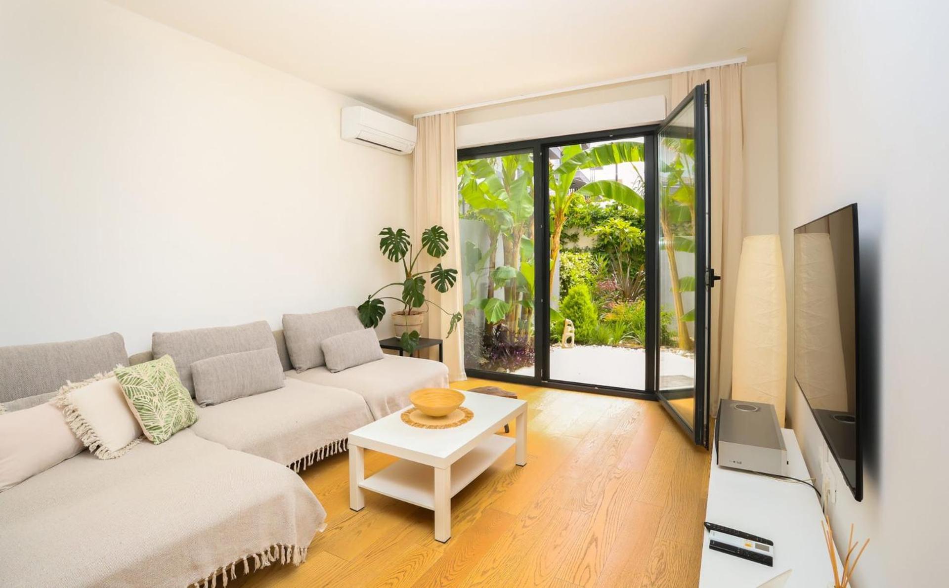 Apartment With Private Pool 斯普利特 外观 照片